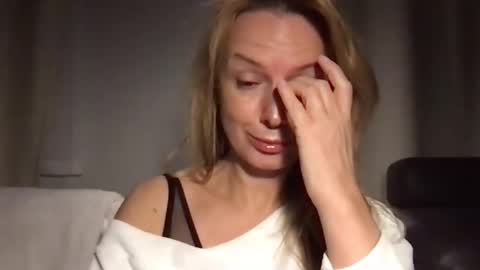 Snapshot of rachelldelicious chatting on 6, 1, 2025 Rachel online show from 6, 1, 2025