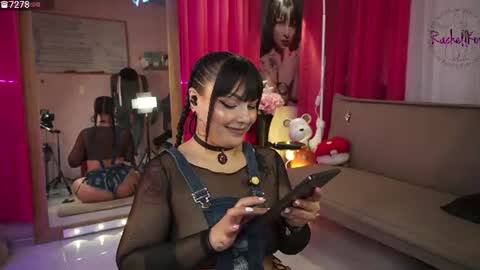 Snapshot of rachellkors_ chatting on 27, 7, 2026 rachellk online show from 27, 7, 2026