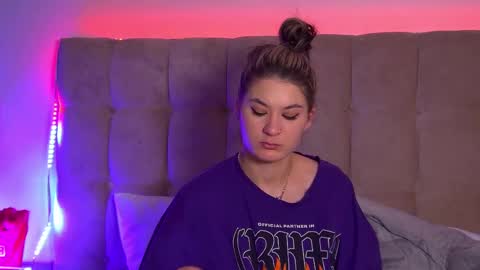 RachellSimpson online show from 5, 3, 2025