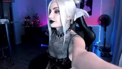  Miko Pleasee help me get 100 likes online show from 5, 7, 2026
