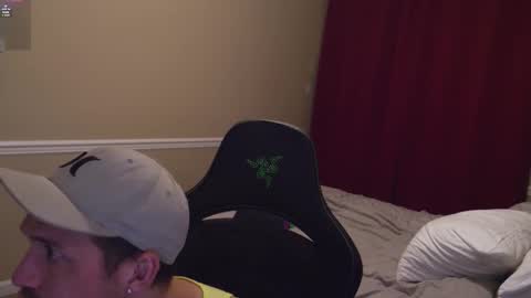 Snapshot of rado970 chatting on 12, 11, 2025 Lauren online show from 12, 11, 2025