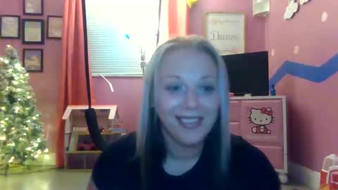 Snapshot of raebabie123 chatting on 22, 12, 2024 raebabie123 online show from 22, 12, 2024