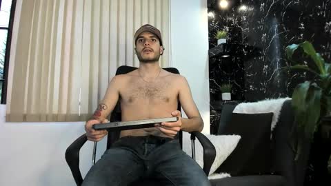 R A F A E L online show from 20, 11, 2025