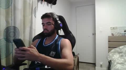 Snapshot of rafaelpiu chatting on 6, 10, 2025 can you tell me something online show from 6, 10, 2025