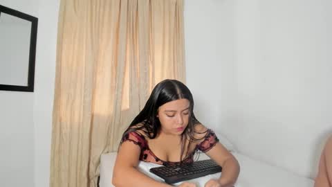 raider and roxie online show from 16, 1, 2026