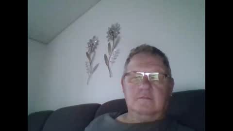 Snapshot of raididl chatting on 12, 10, 2025 raididl online show from 12, 10, 2025