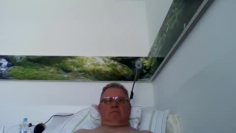 Snapshot of raididl chatting on 8, 4, 2026 raididl online show from 8, 4, 2026