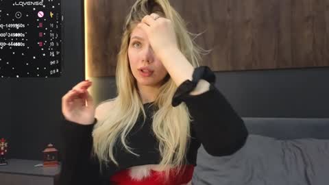 Snapshot of rainauge chatting on 29, 12, 2024 Lisa online show from 29, 12, 2024