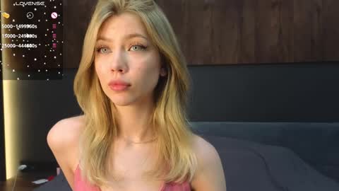 Snapshot of rainauge chatting on 14, 2, 2025 Lisa online show from 14, 2, 2025