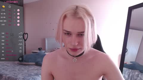 Snapshot of rainbow__salt chatting on 18, 5, 2026 Mike online show from 18, 5, 2026