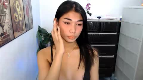 raindrizzle1706 online show from 23, 3, 2026