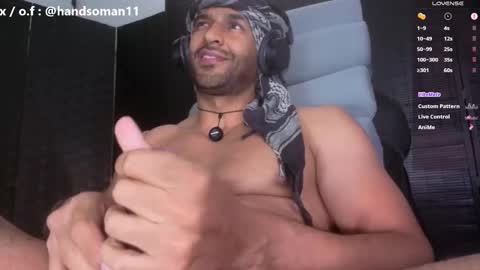 Snapshot of ralfvoss chatting on 12, 10, 2025 ralfvoss online show from 12, 10, 2025