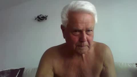 Snapshot of randythompson48 chatting on 4, 2, 2026 Silver Stallion TwitterRandyth53496071 and ladyenglishxxx online show from 4, 2, 2026