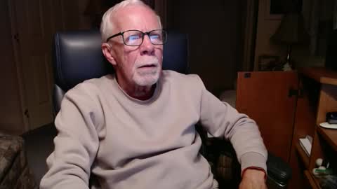 Snapshot of ranger1001 chatting on 4, 12, 2024 ranger1001 online show from 4, 12, 2024