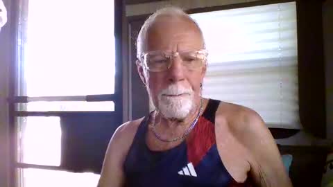 Snapshot of ranger1001 chatting on 24, 4, 2026 ranger1001 online show from 24, 4, 2026
