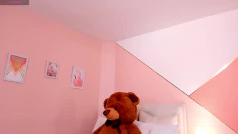 Raquel Moon online show from 19, 3, 2026