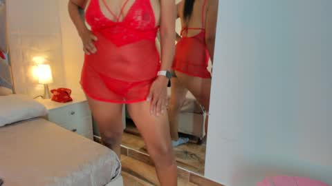 Raquel Moore  online show from 10, 1, 2025