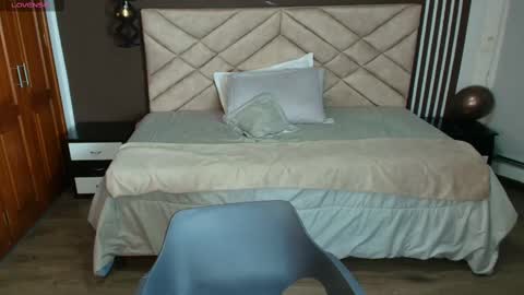 Raquel online show from 22, 2, 2025