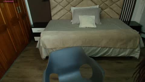 Raquel online show from 26, 2, 2025