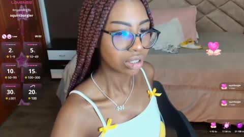 Raquel online show from 5, 3, 2025