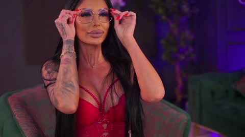 Raquelle online show from 27, 12, 2024