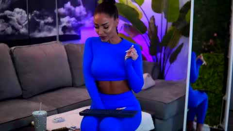 Raquelle online show from 6, 2, 2026