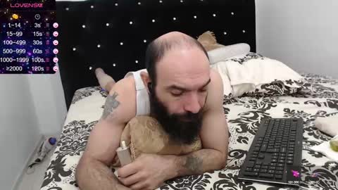 RaulWildBoy27 online show from 19, 2, 2025