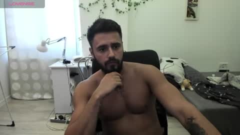 Snapshot of raulmaxel chatting on 6, 7, 2026 RaulMaxel online show from 6, 7, 2026