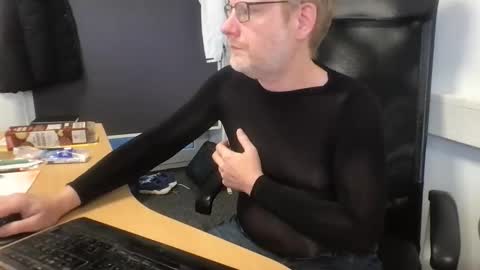 Raunchy me online show from 8, 1, 2026