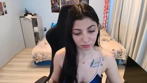 raven_haired_goddess online show from 23, 2, 2026