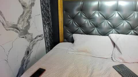 Snapshot of ravenkitty_ chatting on 3, 10, 2025 Raven online show from 3, 10, 2025