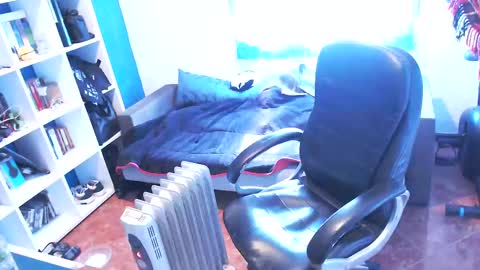 ravingr3d3 online show from 17, 2, 2025