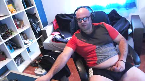 ravingr3d3 online show from 20, 2, 2025