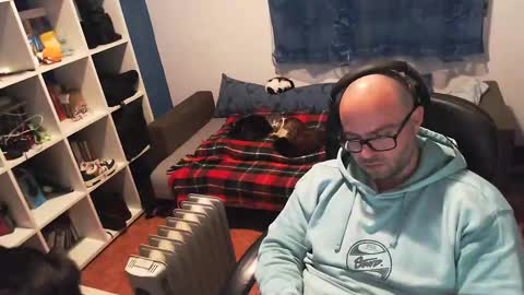 ravingr3d3 online show from 22, 2, 2025