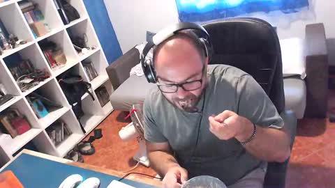 ravingr3d3 online show from 1, 10, 2025