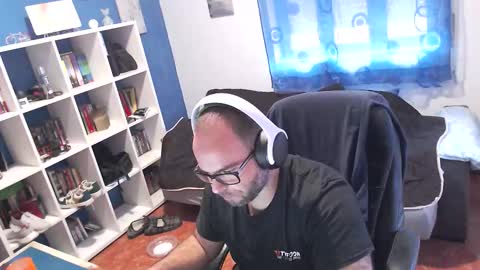 ravingr3d3 online show from 13, 11, 2025