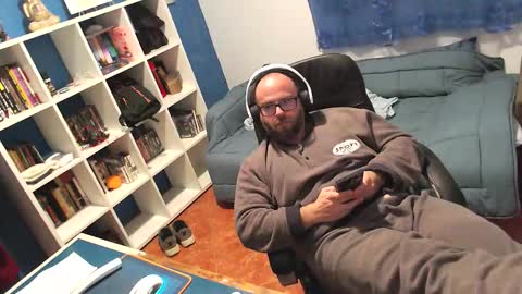 ravingr3d3 online show from 23, 2, 2026