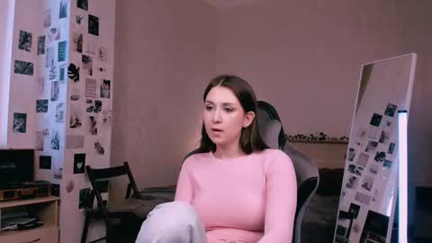 Alia Mereyn online show from 6, 10, 2025