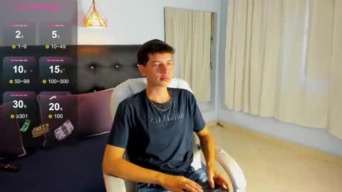 Snapshot of rayder_green chatting on 27, 11, 2025 YE online show from 27, 11, 2025