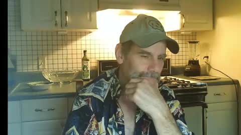 Snapshot of raylene4u2 chatting on 14, 6, 2026 Ray online show from 14, 6, 2026