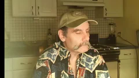 Snapshot of raylene4u2 chatting on 6, 7, 2026 Ray online show from 6, 7, 2026
