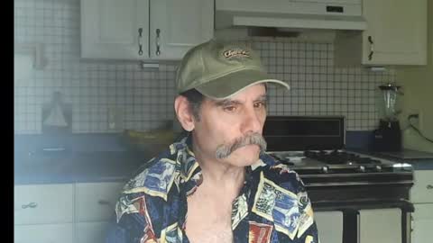 Snapshot of raylene4u2 chatting on 14, 7, 2026 Ray online show from 14, 7, 2026