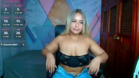 raylin_escobar online show from 16, 7, 2026