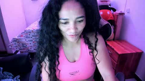 Snapshot of rayza_mature_ chatting on 4, 6, 2026 Danna online show from 4, 6, 2026