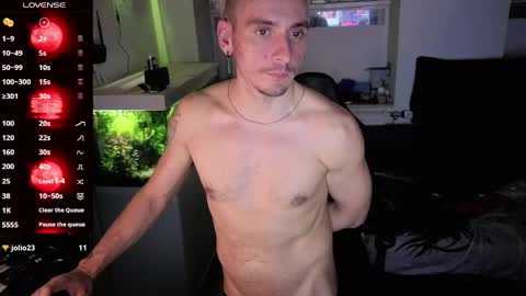 Snapshot of rayzel_white chatting on 28, 4, 2026 Rayzel White online show from 28, 4, 2026