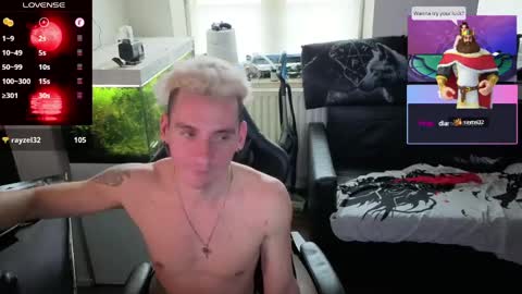 Snapshot of rayzel_white chatting on 11, 5, 2026 Rayzel White online show from 11, 5, 2026