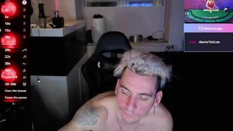 Snapshot of rayzel_white chatting on 29, 5, 2026 Rayzel White online show from 29, 5, 2026