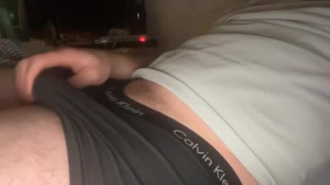 Snapshot of rbnaustiiin chatting on 4, 1, 2025 rbnaustiiin online show from 4, 1, 2025