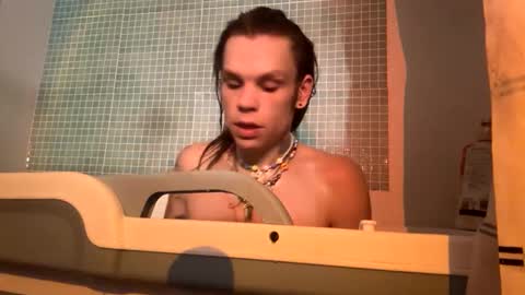 rcherrycola00 online show from 12, 5, 2026