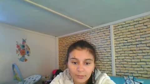 Snapshot of real_coupl3 chatting on 16, 11, 2025 real_coupl3 online show from 16, 11, 2025